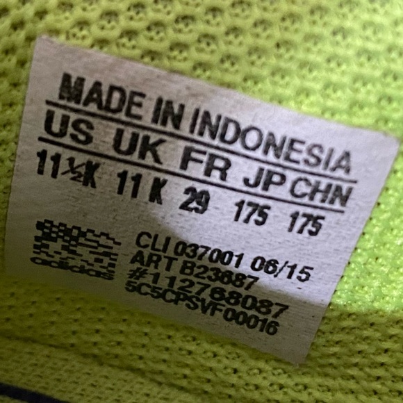 Kids Adidas Soccer Shoes - Picture 6 of 6